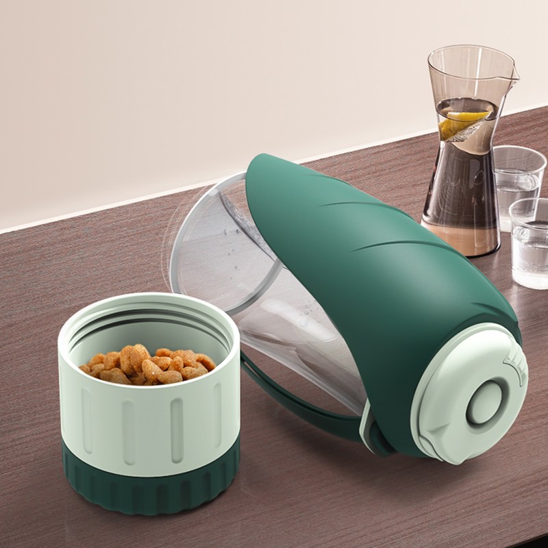 Pup 'n' Go Portable Feeder & Hydrator